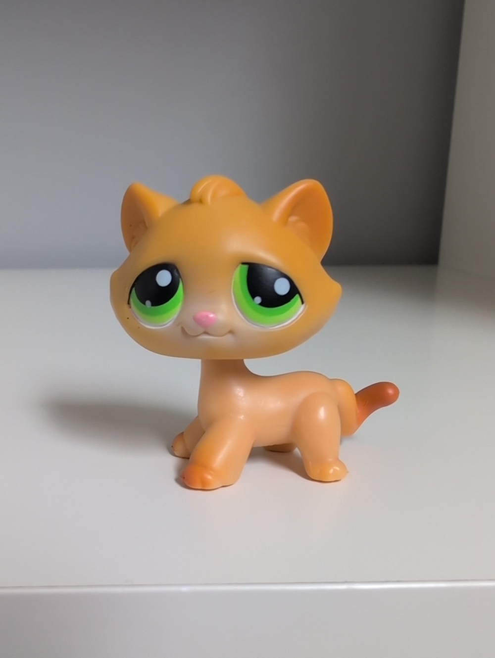 Littlest Pet Shop Cat #110 Kitten Green Eyes Authentic Hasbro LPS Figure